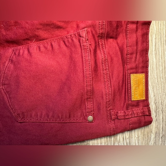 Judy Blue Skinny Fit Classic Slim Jeans Maroon Red Wine Size 15/32 - Picture 3 of 7
